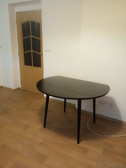 Jídelní stůl kulatý rozkládací, průměr 110 cm - 2