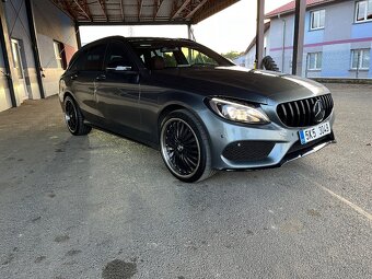 Mercedes-Benz C220 AMG - 2