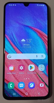 Prodám Samsung Galaxy A40, 4GB/64GB, stav A-, bílý - 2