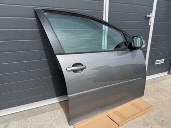 Dveře VW Golf V Hatchback pravé přední, kód barvy LA7T - 2