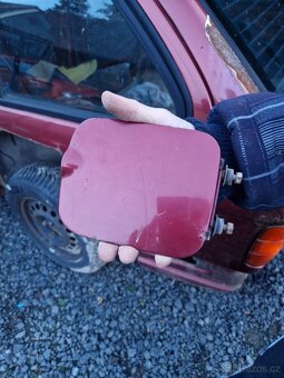 BMW e30 víčko nádrže - 2