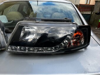 Prodám přední světla na passat b5 - 2