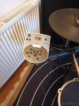 Behringer XD8USB  Elektronická bicí souprava  HN253506 - 2