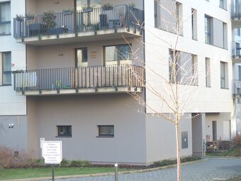 Pronájem bytu 2+kk (ca 60 m2) s terasou i parkováním, LB - 2