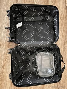 Kabinové zavazadlo / kufr značka: UNITED COLORS OF BENETTON - 2