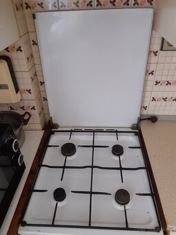 Plynový sporák na zemní plyn s elektrickou troubou - 2