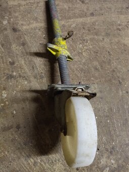 KOLECKO HAKI - STELOVACI - 2