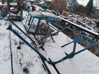 Kabina na Zetor  plus rám 25k - 2