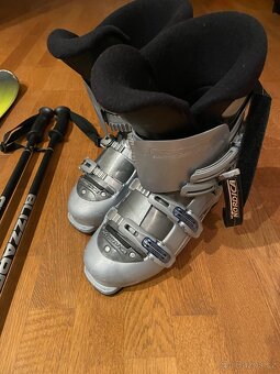 Lyže a lyžáky, hůlky - 2