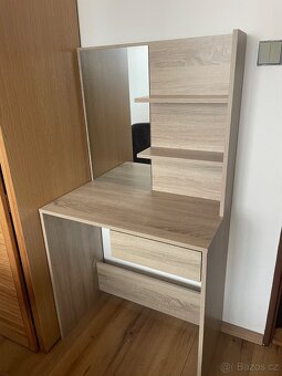 Toaletní stolek - 2