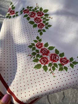 Ubrusy kulaté, útěrky, zástěrka - 2