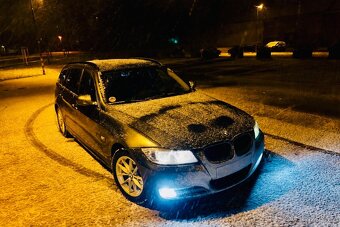 BMW 318d Touring 2011 - 2