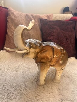 Porcelánový slon Royal Dux - 2