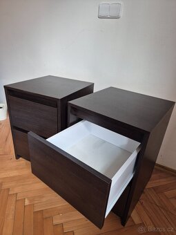 Prodám dva noční stolky - tmavé - 2