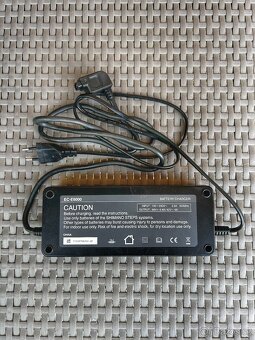 Nabíječka Shimano EC-E6000 pro elektrokola - 2
