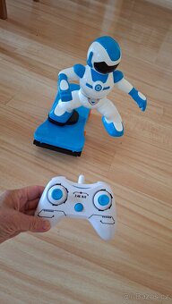 Robot na dálkové ovládání - 2