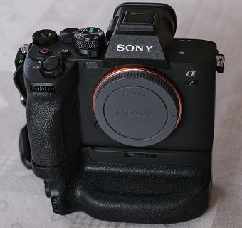 Sony A7 IV - 2