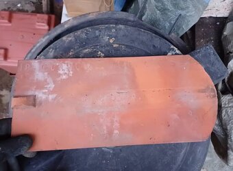 Střešní tašky za odvoz - 2