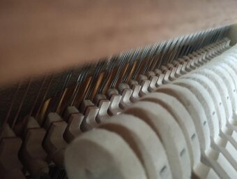 Piano zn. Rösler, r.v. 1970 - 2