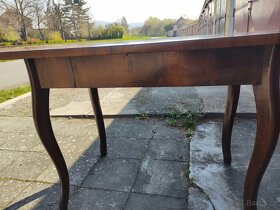 Stůl masiv Biedermeier top stav, je i židle vyřezávaná - 2