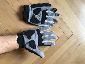 Rukavice sportovní, nové, vel. 9, cena 150 Kč - 2