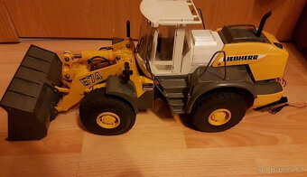 Limitovaná edice kolového nakladače Liebherr L574 Graupner - 2