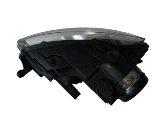 Pravý přední halogen 3C0941006S VW Passat B6 r.v. 2007 - 2