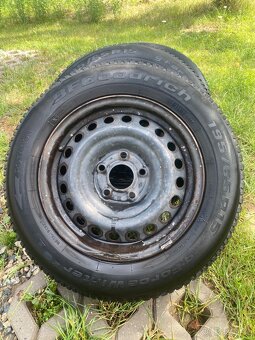 Zimní pneu 195/65 r15 Bf goodfich na discich Renault - 2