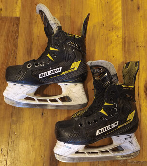 Hokejové brusle Bauer Supreme M4 vel. 1EE/EUR 33,5 - 2