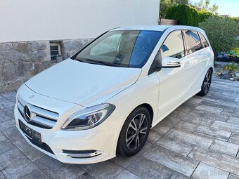 Mercedes Benz B 180i (2014) /SPORT/BI-XENON/107.000km - 2