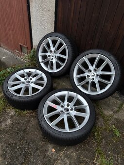 Celoroční sada Škoda Gemini R18 225 40 5x112 Octavia - 2