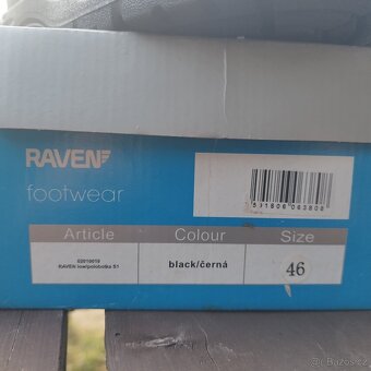 Pracovní oděvy a obuv - 2