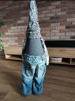 Dekorativní postavička - 2