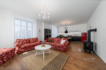 Nadstandardní velmi krásný byt ve vile se zahradou. - 2