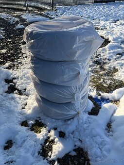 4x Letní pneu Hankook Venus 235/35ZR20 92Y soundAbsorber - 2