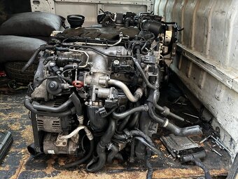 Motor naftový CBBB 2.0TDI 125KW Škoda Superb 2 - 2