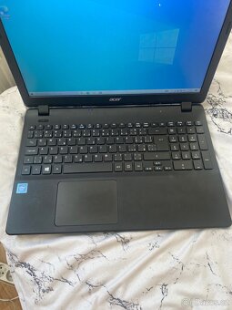 Acer Černý N15W4 Notebook - 2
