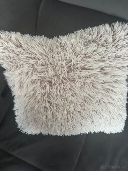 Prodám polštáře - 2