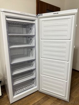 Šuplíkový mrazák 215l - 2