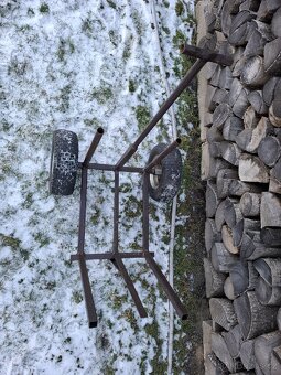 vozík na dřevo - 2