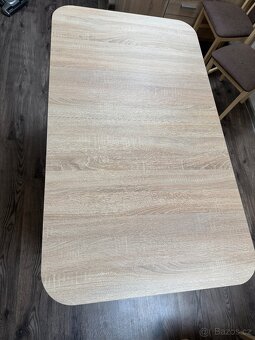 Stůl se 6 židlemi - 2