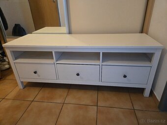 Tv stolek - 2