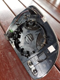Sklo zrcátka levé, automaticky odcloněné SUP II - 2