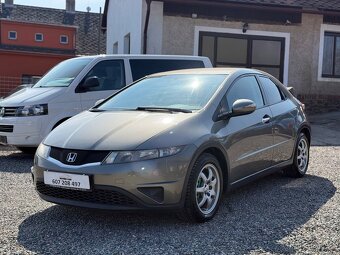 Honda Civic 1.4i 61kw klima-DVD-2006 super stav - 2
