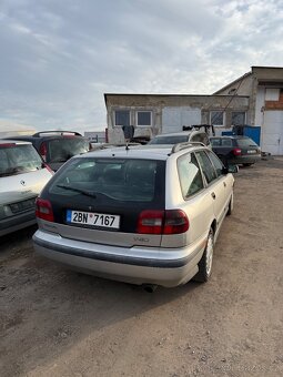 V40 - 2