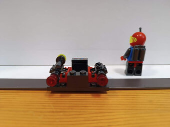 LEGO Space 1954 Surveillance Scooter - 2