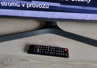 55(139cm) TV Samsung UE55RU7402 - 2