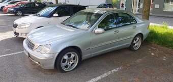 Mercedes-Benz C180 Kompressor 105kw, r. 2002, nepojízdné - 2