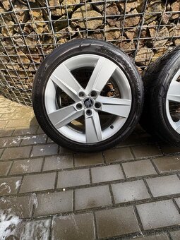 Skoda Fabia, Rapid original letní sada 215/45-16 Rock - 2