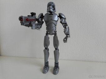 LEGO Star Wars 75118 - Kapitánka Phasma - 2